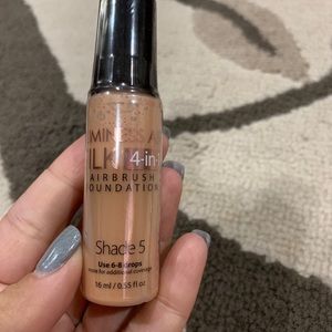 Luminess Air silk 4 in 1 Foundation shade 5